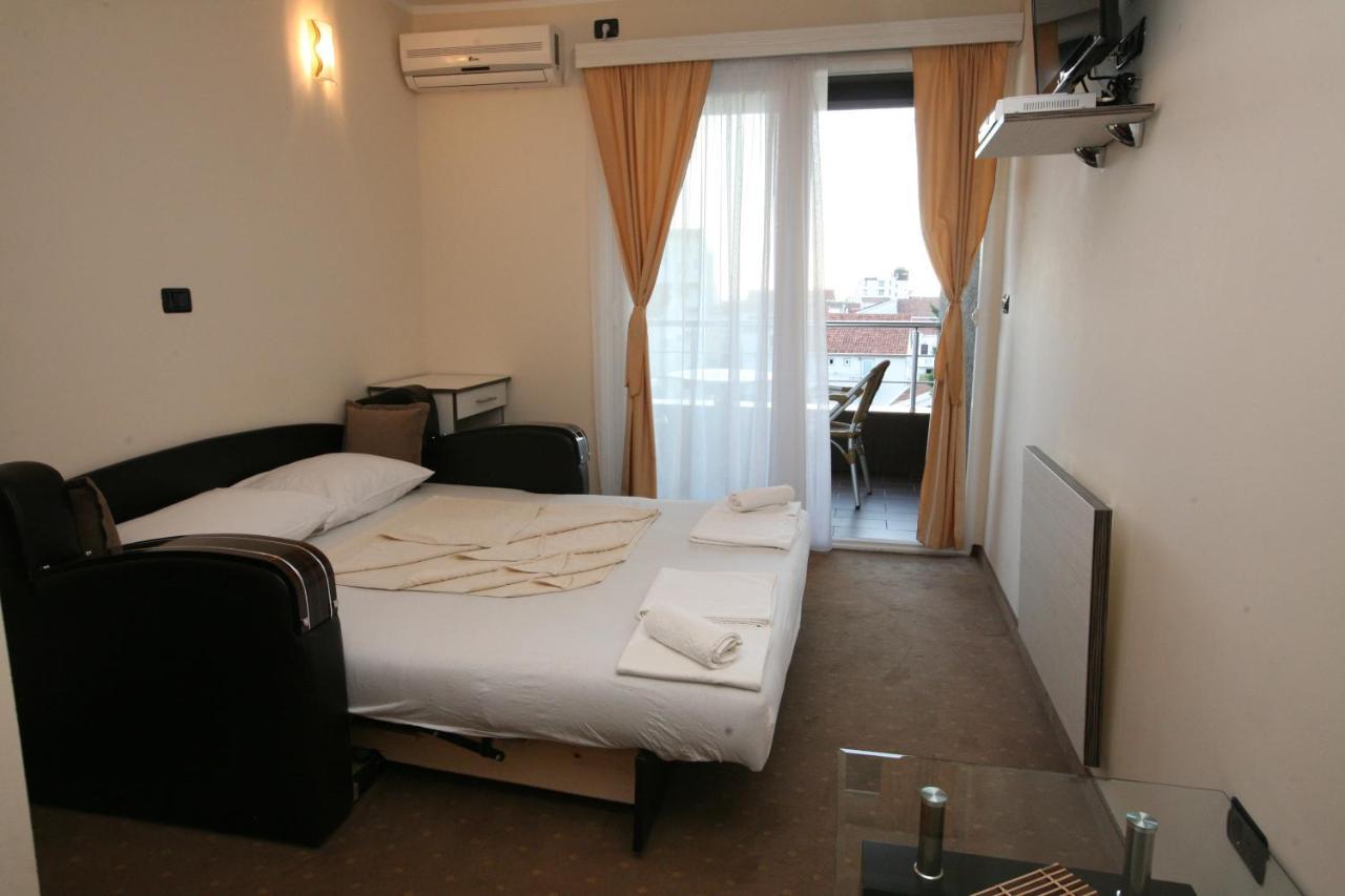 Vilaelenamarko Apartment Budva