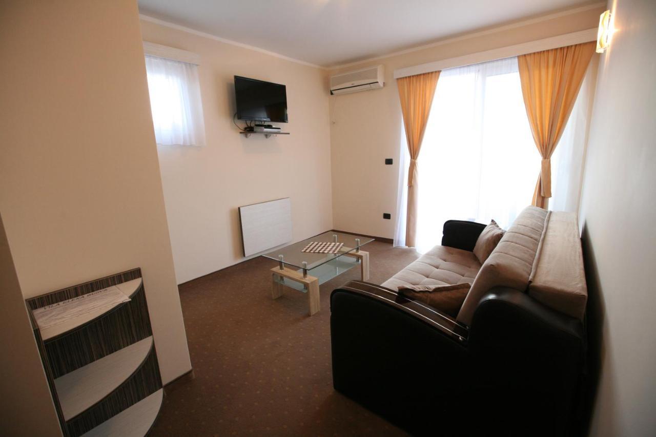 Vilaelenamarko Apartment Budva